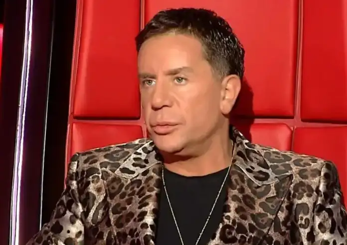 Η αυστηρή παρέμβαση του Γιώργου Μαζωνάκη στα Knockouts του The Voice: «Μαζευτείτε λίγο»