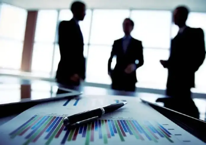 Η Ελλάδα παραμένει στις τελευταίες θέσεις της Ε.Ε. στους μισθούς