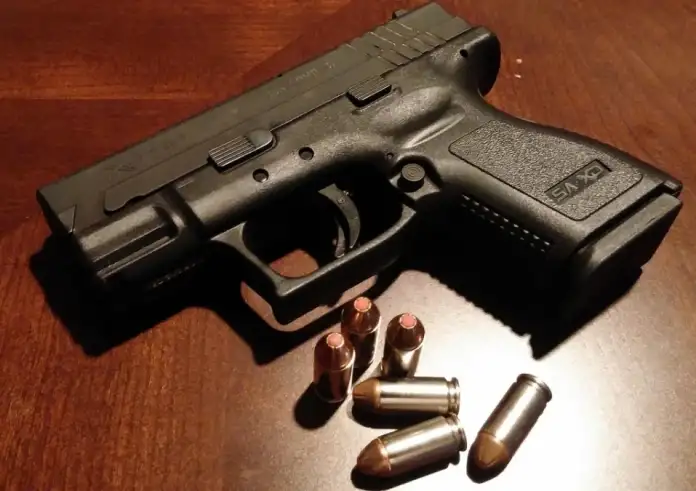 Έρευνα-σοκ: 1 στους 4 Έλληνες θετικοί προς την οπλοκατοχή - Ανησυχητικά ποσοστά στους νεαρούς άνδρες