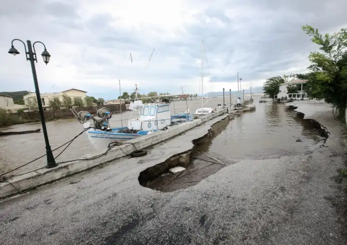 Κακοκαιρία σε Κέρκυρα και Ήπειρο: Κατολισθήσεις, πλημμύρες και μεγάλες ζημιές