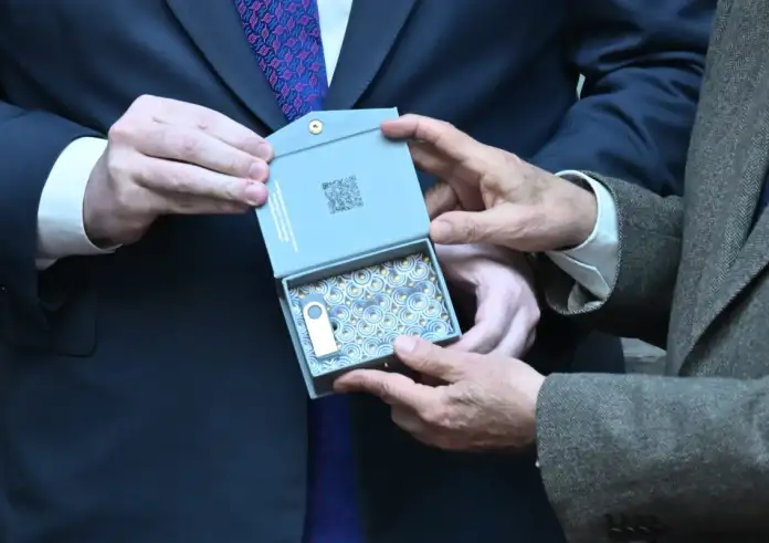 Προϋπολογισμός 2026: Αυξήσεις σε μισθούς και συντάξεις, μειώσεις φόρων και ισχυρά πλεονάσματα