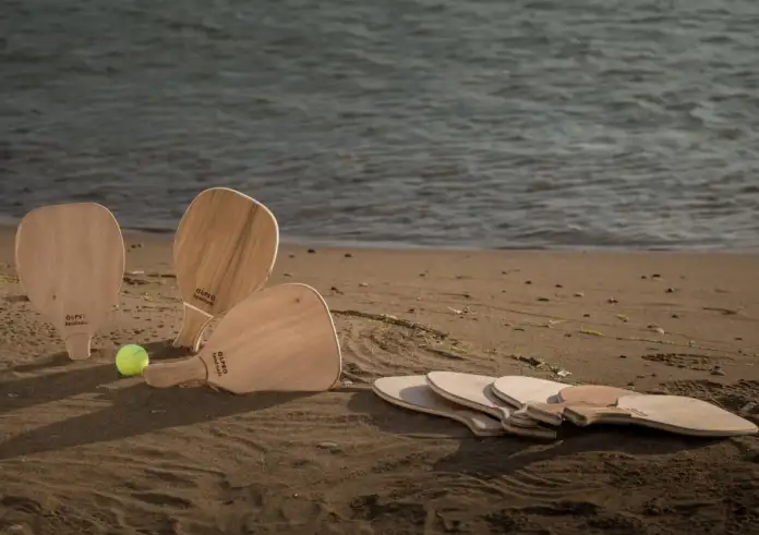 Ηράκλειο: Κατέρρευσε και πέθανε 41χρονος ενώ έπαιζε ρακέτες στην παραλία του Καρτερού