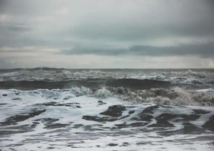 «Πνίγηκε» η Κρήτη – Πλημμύρες, κατολισθήσεις και χαοτικοί δρόμοι σε Ηράκλειο και Χανιά