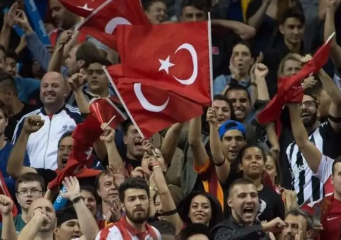 Τουρκία: Σάλος με 1.024 ποδοσφαιριστές που στοιχημάτιζαν – Αναβάλλονται πρωταθλήματα