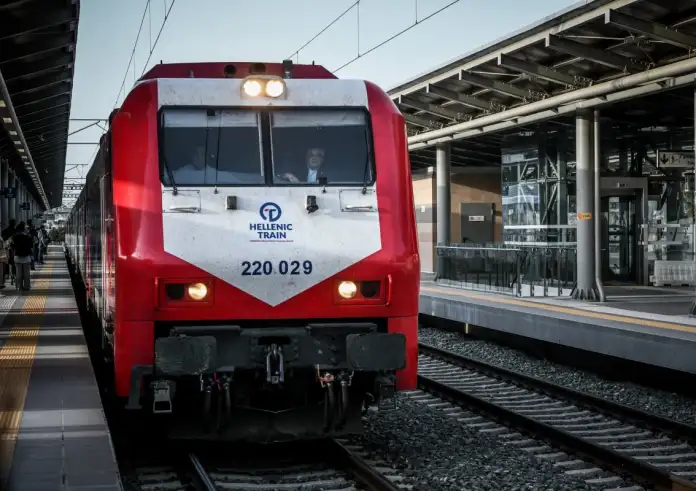 Hellenic Train παραδέχεται κίνηση σε λάθος γραμμή στη Σίνδο – ΟΣΕ και Κυρανάκης διαψεύδουν