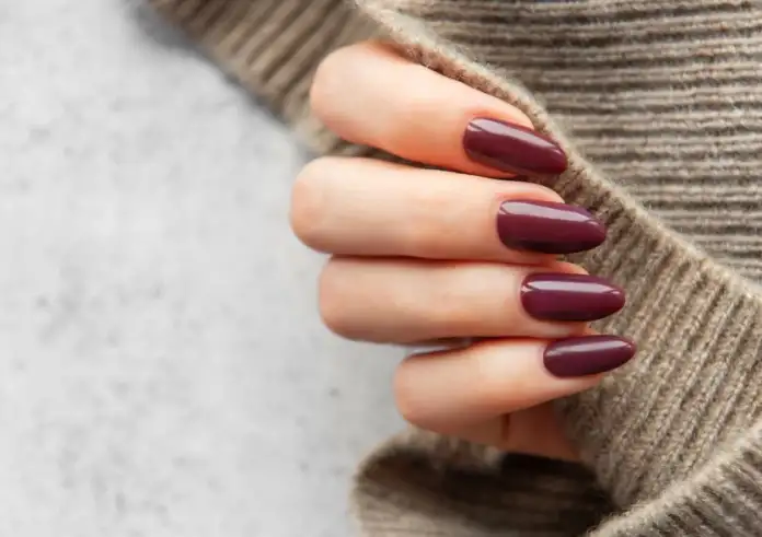 Η αλήθεια για τα ημιμόνιμα μανικιούρ: Τι προκαλούν στα νύχια και στο δέρμα – Τι πρέπει να ξέρετε