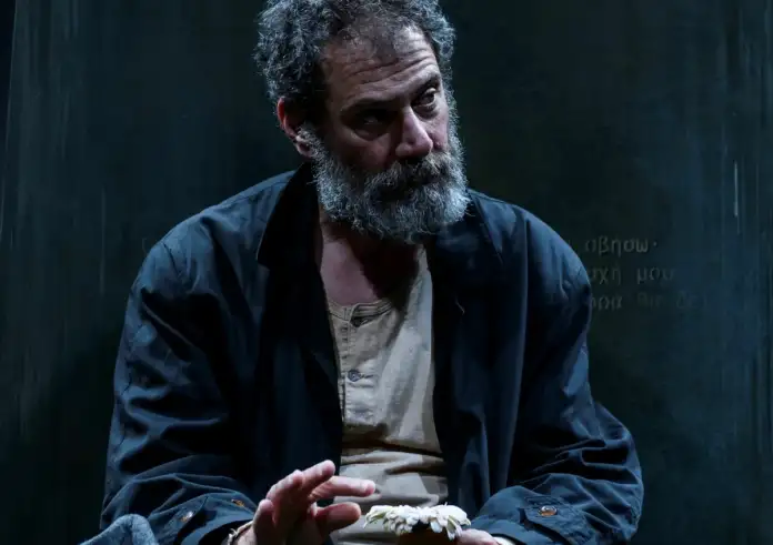 Στάθης Λιβαθινός: «Το ημερολόγιο ενός τρελού» με τον Γιώργο Δάμπαση στο Θέατρο της Οδού Κυκλάδων