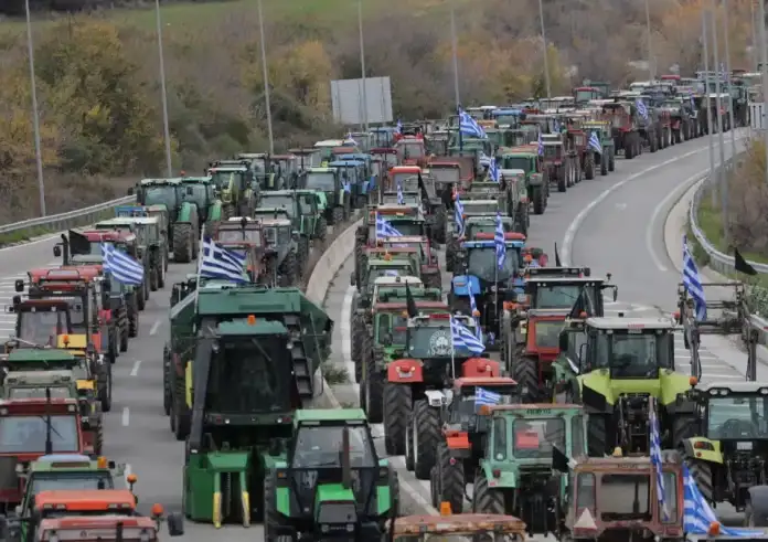 Σταθερά στα μπλόκα οι αγρότες – Ημέρα αποφάσεων μετά το νέο σήμα για διάλογο από την κυβέρνηση
