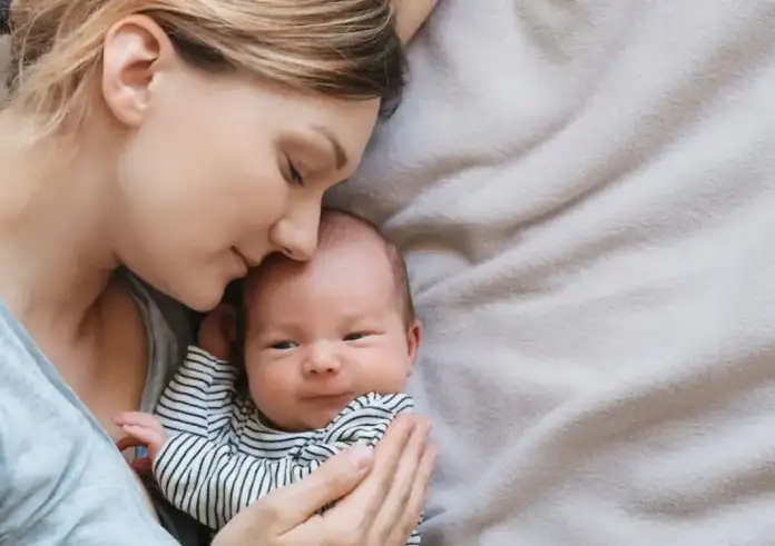 «Νιώθω χαμένη μετά τη γέννα»: Το post μίας μαμάς που απέδειξε ότι καμία δεν είναι μόνη