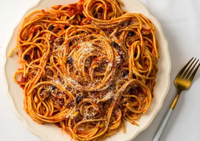 Πώς να φτιάξετε την αυθεντική ναπολιτάνα: Υλικά, χρόνος, βήμα-βήμα