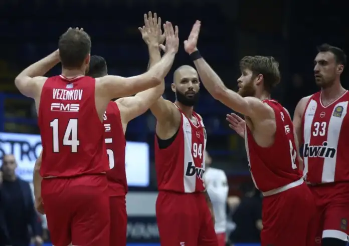 Ολυμπιακός: Άνετο πέρασμα από το Περιστέρι και 10/10 στο πρωτάθλημα