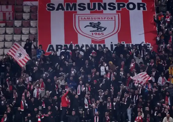 Σάμσουνσπορ – ΑΕΚ: Οι Τούρκοι οπαδοί ζητούν τη φανέλα με τα μάτια του Κεμάλ στον αγώνα της Πέμπτης