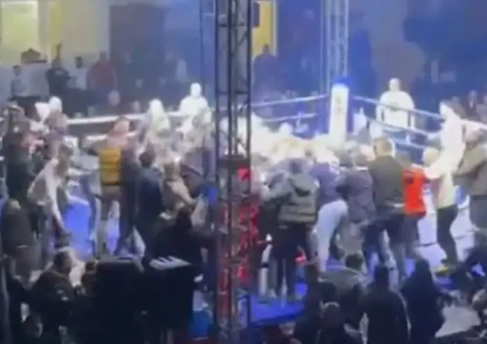 Σοβαρά επεισόδια σε αγώνα kickboxing στη Σερβία – Δέχθηκε επίθεση ο Γιάννης Τσουκαλάς