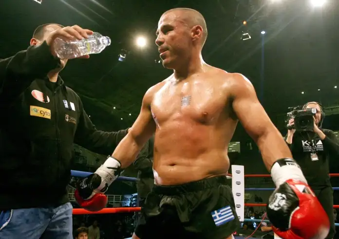 Μιχάλης Ζαμπίδης: Ο Iron Mike ξανά στα ρινγκ – Η ανακοίνωση του