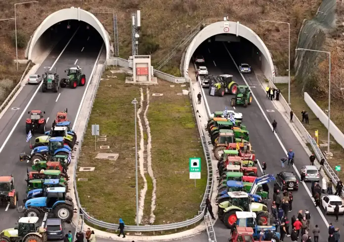 Αγρότες στα Τέμπη: Άνοιξαν οι σήραγγες μετά τις 16:00 – Το χρονικό της κινητοποίησης