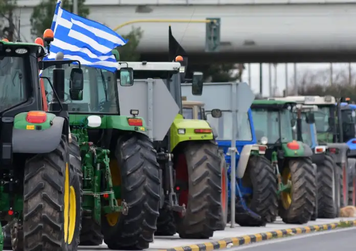 Αγρότες «μέχρι τέλους» στα μπλόκα – Γιορτές στα τρακτέρ αν δεν ικανοποιηθούν τα αιτήματά τους