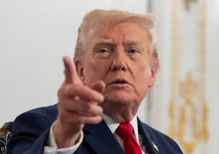 Τραμπ: «Χάος» ο πόλεμος στην Ουκρανία – Ανοιχτό το ενδεχόμενο στρατιωτικών χτυπημάτων στη Βενεζουέλα