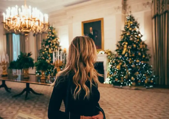 Πώς η νοσταλγία για τις γιορτές μπορεί να βελτιώσει τη διάθεση και τις σχέσεις σας