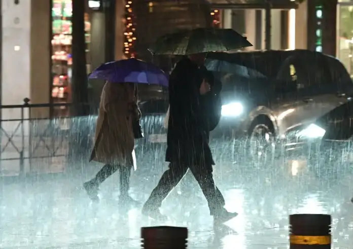 Νέες κυκλοφοριακές δυσκολίες στην Αττική λόγω της κακοκαιρίας Byron – Ποιοι οδικοί άξονες επηρεάζονται