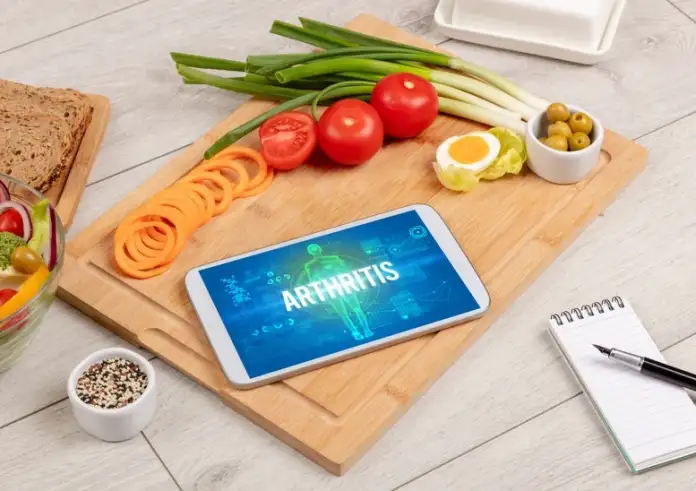 Αρθρίτιδα: Ποια διατροφή βοηθά πραγματικά τις αρθρώσεις
