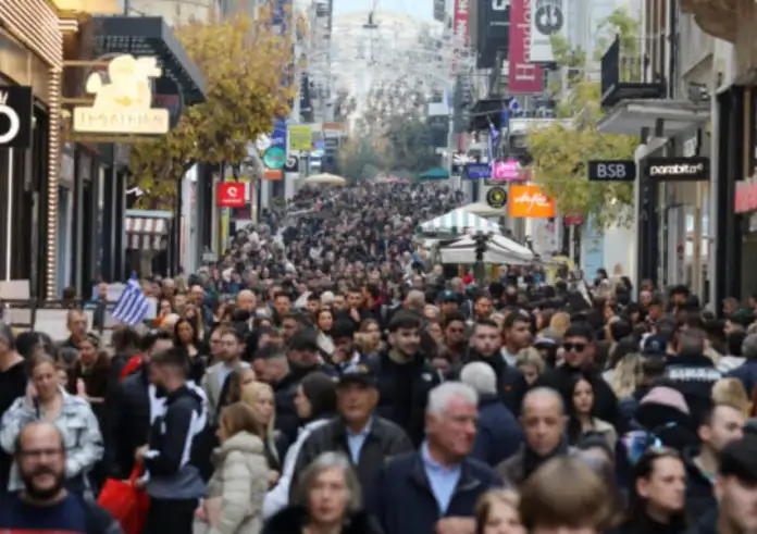 Ανοιχτά σήμερα τα μαγαζιά και τα σούπερ μάρκετ: Το ωράριο της Κυριακής πριν τα Χριστούγεννα
