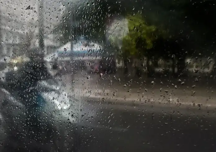 Νέο έκτακτο δελτίο για τον Byron: Παραμένει επικίνδυνη η κακοκαιρία – Ποιες περιοχές πλήττονται έως το Σάββατο