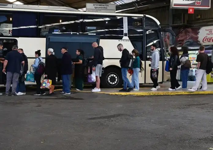 ΚΤΕΛ: Κάναμε Αθήνα - Θεσσαλονίκη σε 11 ώρες, χωρίς σήμανση και με λάθος διαδρομές