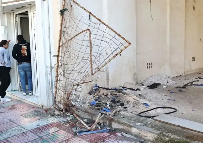 Ανείπωτος πόνος στην κηδεία του 24χρονου Σωτήρη – Συγκλονισμένοι συγγενείς και φίλοι στη Λούτσα