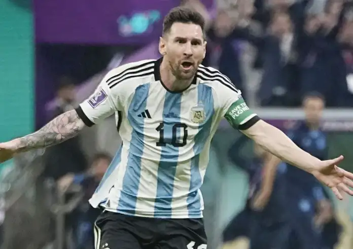 Χάος στην Ινδία με την παρουσία του Μέσι: Οργισμένοι οπαδοί «εισέβαλαν» στο γήπεδο