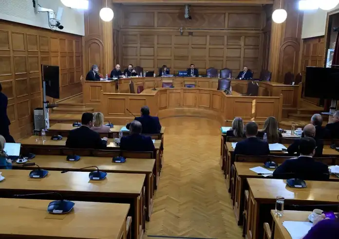 Κατεπείγουσα εισαγγελική έρευνα για τη σιωπή του «Φραπέ» στην Εξεταστική για τον ΟΠΕΚΕΠΕ – Σε εξέλιξη η αυτόφωρη διαδικασία