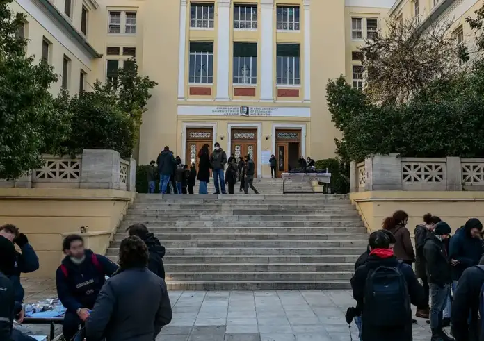 Τέλος στους «αιώνιους» φοιτητές: 280.000 διαγραφές στα ΑΕΙ – Παράταση σπουδών για 35.000