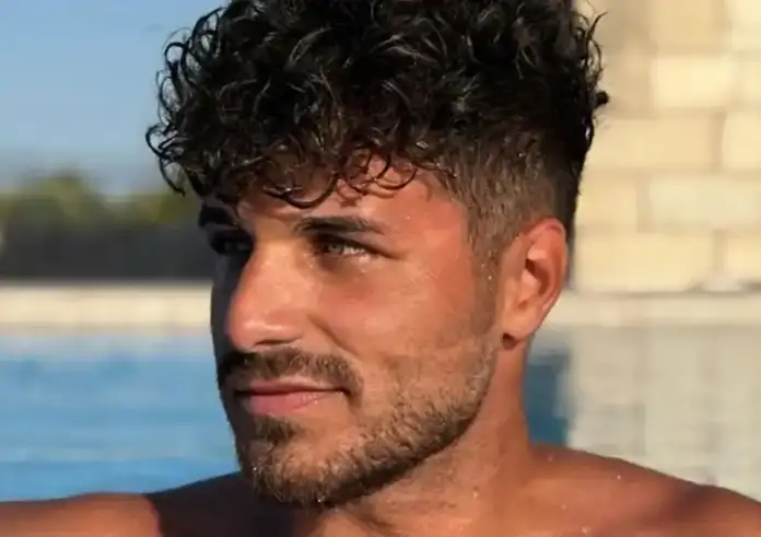 Οργισμένη παρέμβαση Κωνσταντάρα για την απόλυση Παπαδόπουλου: «Το μήνυμα είναι σαφές – μην μιλάτε»