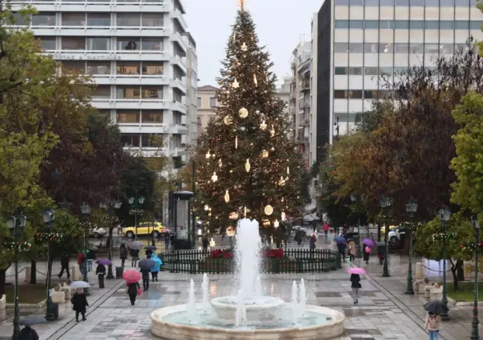 «Χαλάει» ο καιρός το Σαββατοκύριακο: Βροχές σε πολλές περιοχές – Πώς θα κυλήσουν Χριστούγεννα και Πρωτοχρονιά