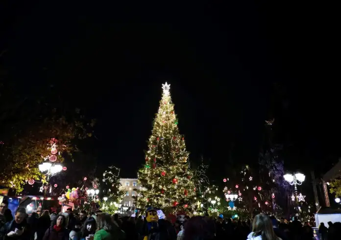 Κλειστοί δρόμοι στο κέντρο της Αθήνας την παραμονή Πρωτοχρονιάς – Όλες οι κυκλοφοριακές ρυθμίσεις