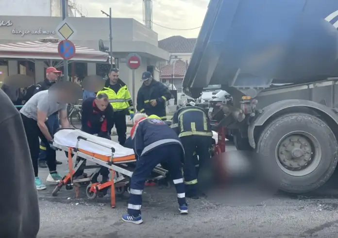 Θανατηφόρο τροχαίο στη Λάρισα: Γυναίκα έχασε τη ζωή της μετά από παράσυρση από φορτηγό