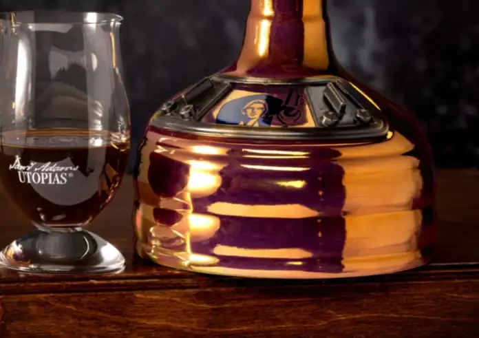 Η «μπύρα-τέρας» που απαγορεύεται σε 15 πολιτείες των ΗΠΑ: Κοστίζει εκατοντάδες δολάρια και θυμίζει… απόσταγμα