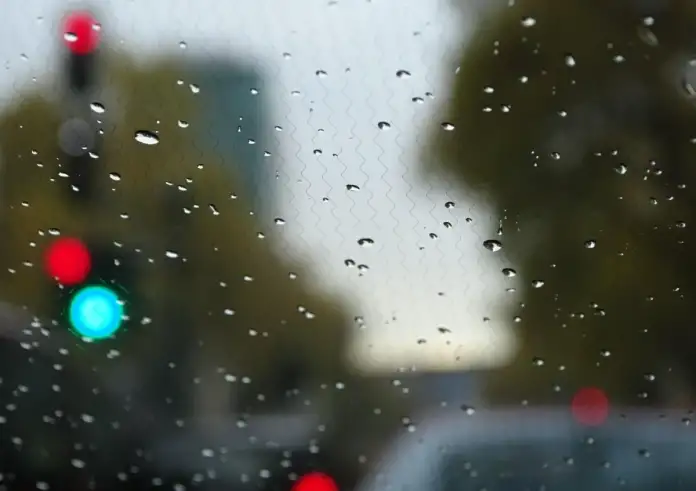 Προσοχή στους δρόμους: Όλες οι κυκλοφοριακές ρυθμίσεις σε Αθήνα και Πειραιά – Πώς κινούνται τα ΜΜΜ