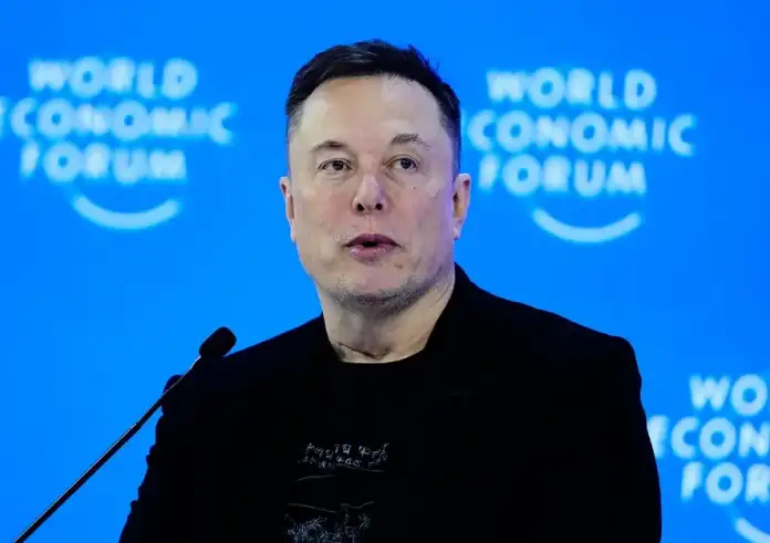 Έλον Μασκ στο Νταβός: «Θέλω να πεθάνω στον Άρη, αλλά όχι κατά την πρόσκρουση» – Το όραμα για AI δορυφόρους
