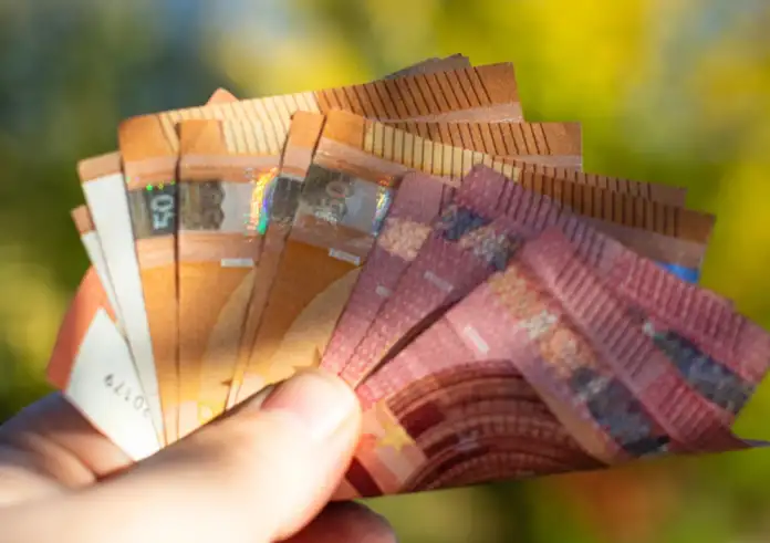 Φορολογία 2026: Ποιοι δεν θα πληρώσουν καθόλου φόρο – Ο αναλυτικός οδηγός για τη νέα κλίμακα, τα τεκμήρια και τον ΕΝΦΙΑ