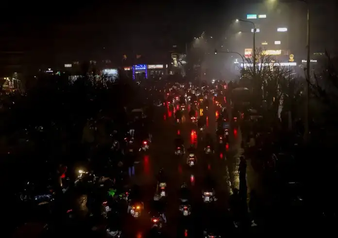 ΠΑΟΚ: «Αδέρφια ζείτε, εσείς μας οδηγείτε» – Συγκλονιστικές εικόνες στην Τούμπα για τα 7 «αετόπουλα»