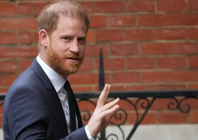 Πρίγκιπας Χάρι: Η κατάθεση-ποταμός στο Λονδίνο και τα 6 «αγκάθια» του Παλατιού