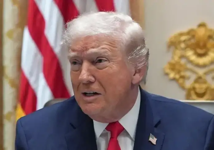 Ντόναλντ Τραμπ: Σενάρια για εγκεφαλικό και «καλπάζουσα» άνοια – Τι αποκαλύπτουν κορυφαίοι γιατροί