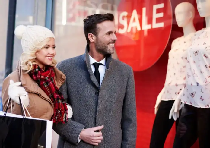 Χειμερινές εκπτώσεις 2026: Πότε ξεκινούν και πότε τελειώνουν – Ποιες Κυριακές θα είναι ανοιχτά τα μαγαζιά