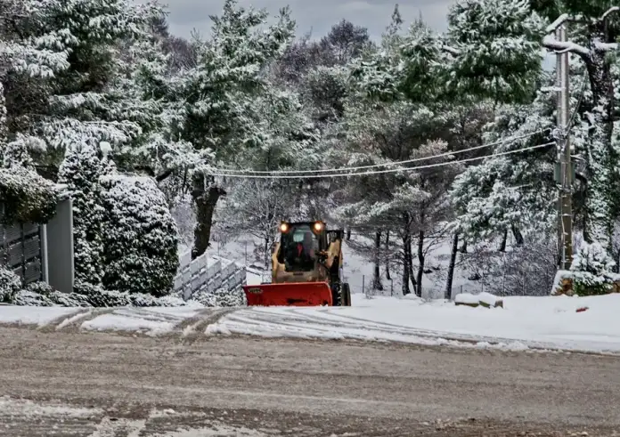 Ομαλοποιήθηκε η κυκλοφορία στη λεωφόρο Πάρνηθος – Άρθηκαν οι κυκλοφοριακές δυσκολίες