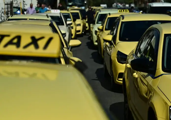 Χειρόφρενο στα ταξί: Νέα 48ωρη απεργία την Τρίτη 3/2 και Τετάρτη 4/2