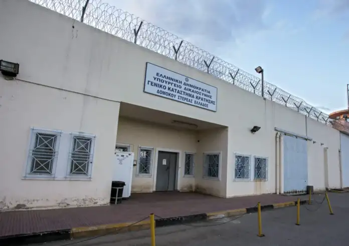 Φαρ Ουέστ στις φυλακές Δομοκού: Δολοφονία ισοβίτη στο γραφείο του αρχιφύλακα – Η εμπλοκή Ριζάι