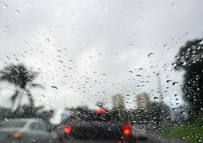 Πορτοκαλί συναγερμός από την ΕΜΥ: Έρχονται καταιγίδες και χαλάζι – Ποιες περιοχές κινδυνεύουν τις επόμενες ώρες