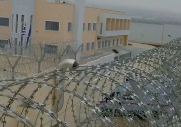 Φυλακές Δομοκού: Αιματηρό θρίλερ με έναν νεκρό κρατούμενο – Επιχείρησε να πυροβολήσει τον αρχιφύλακα