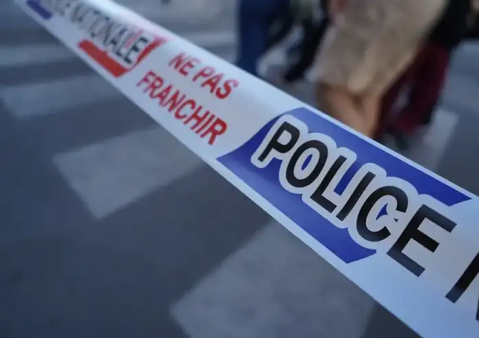 Φρίκη: Δύο βρέφη νεκρά σε καταψύκτη – Συνελήφθη η μητέρα 9 παιδιών