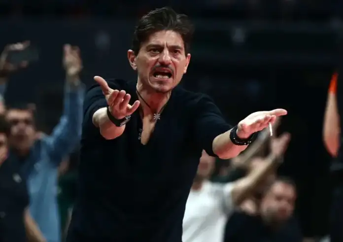 «Σεισμός» στον Παναθηναϊκό: Οργισμένο ξέσπασμα Γιαννακόπουλου – «Είστε ξεφτιλισμένοι, παραιτηθείτε όλοι!»